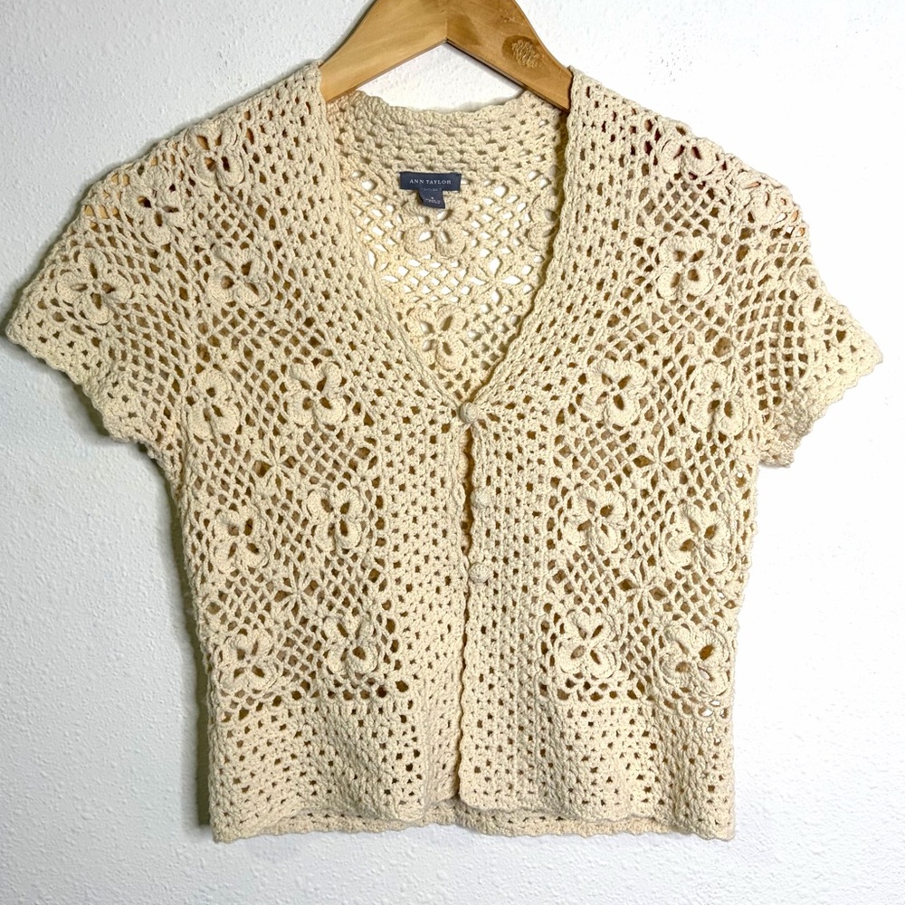 Vintage Y2K Cottagecore Ann Taylor Beige Crochet Cardigan sz S cotton sweater